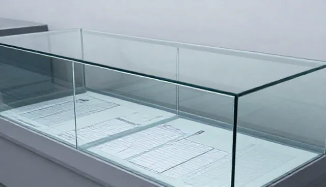 玻璃展示柜热处理加工中的选型关注点解析